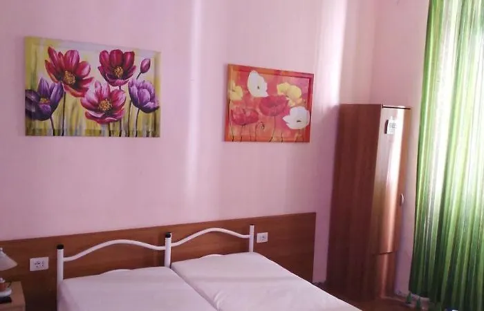 Hostal Volturno House *
