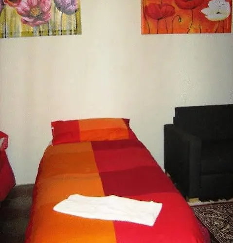 Volturno House Hostal Roma